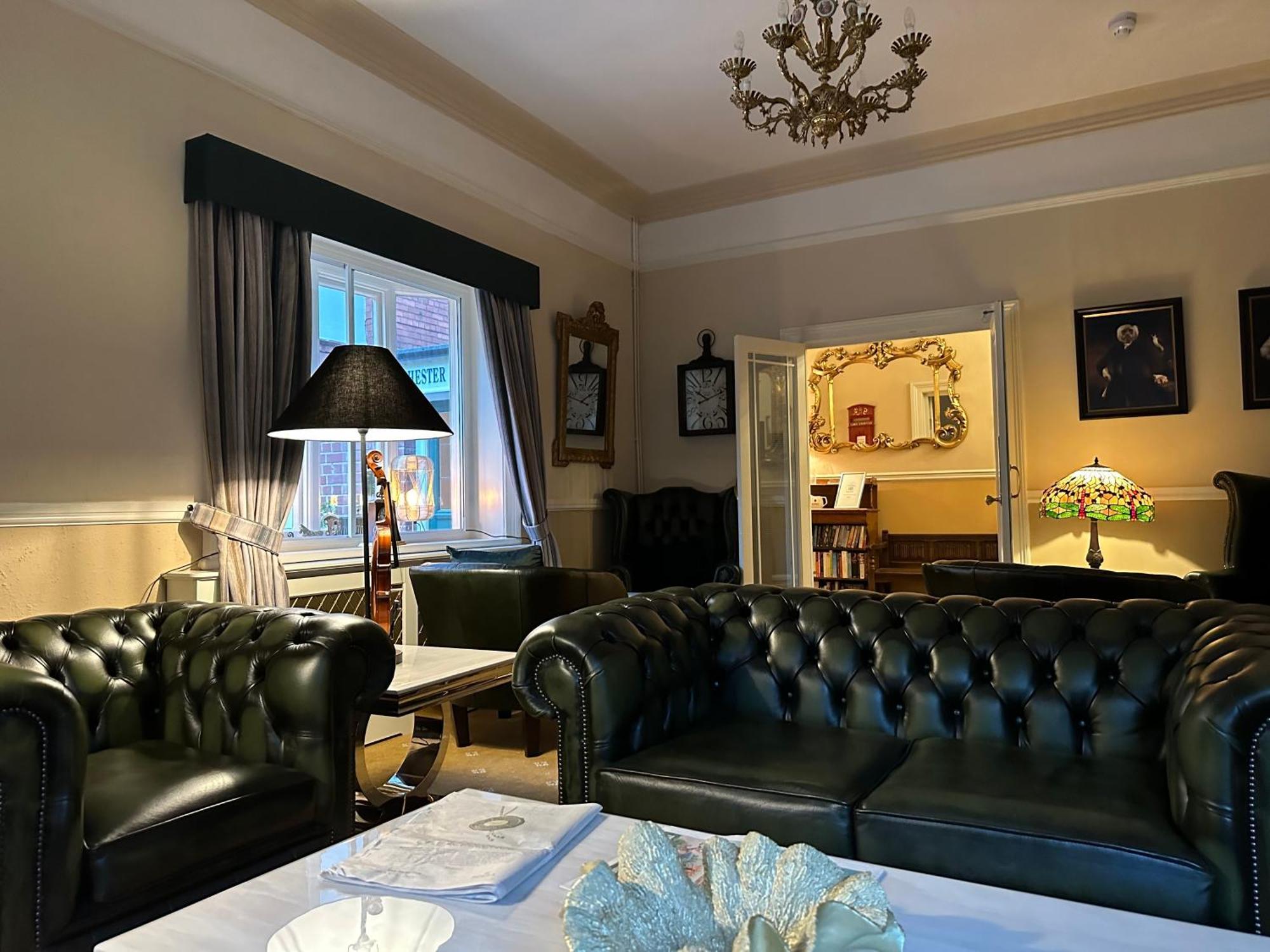 Chester House Guest House Esterno foto The interior of the hotel