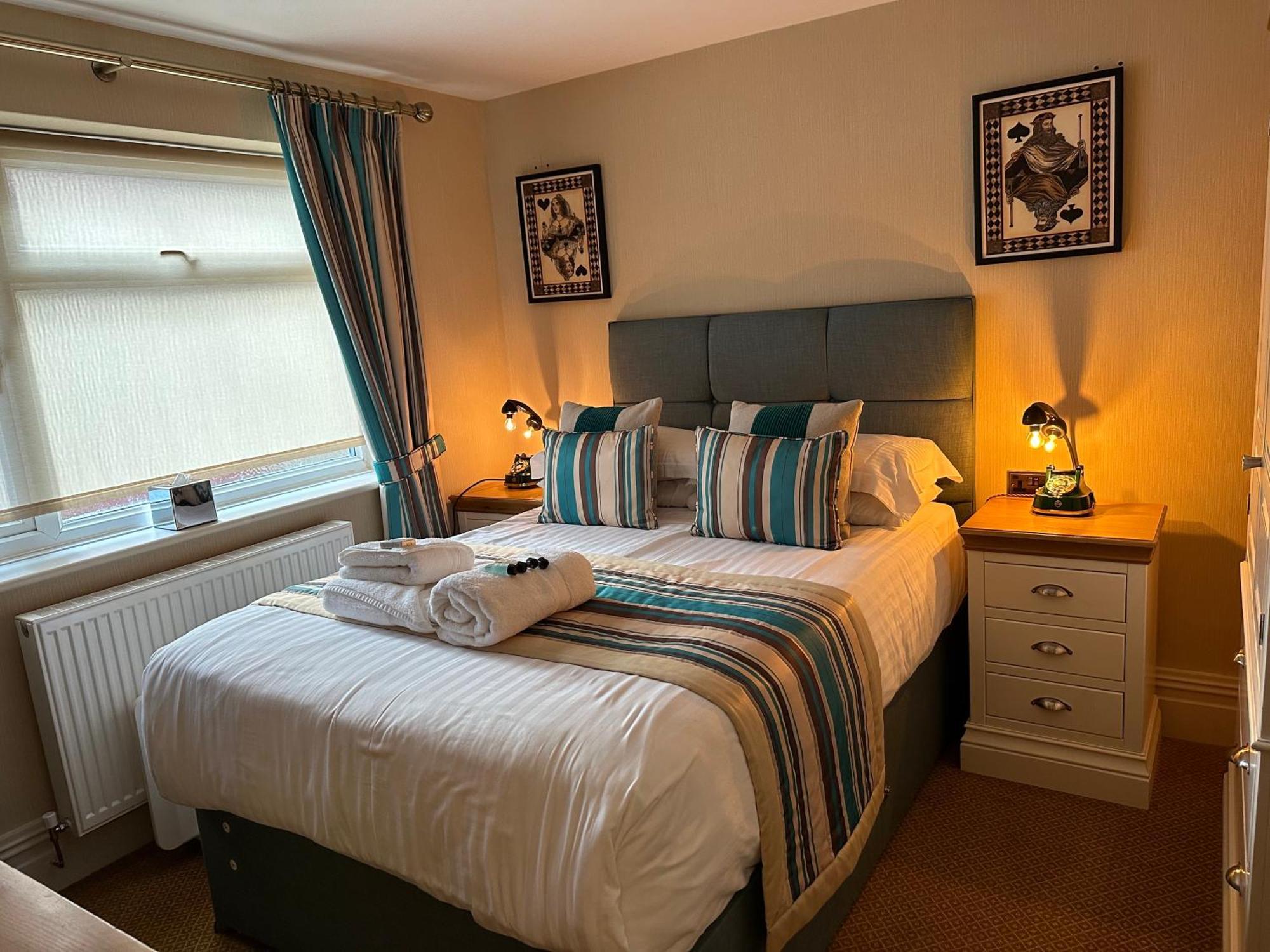 Chester House Guest House Esterno foto A bedroom at the hotel