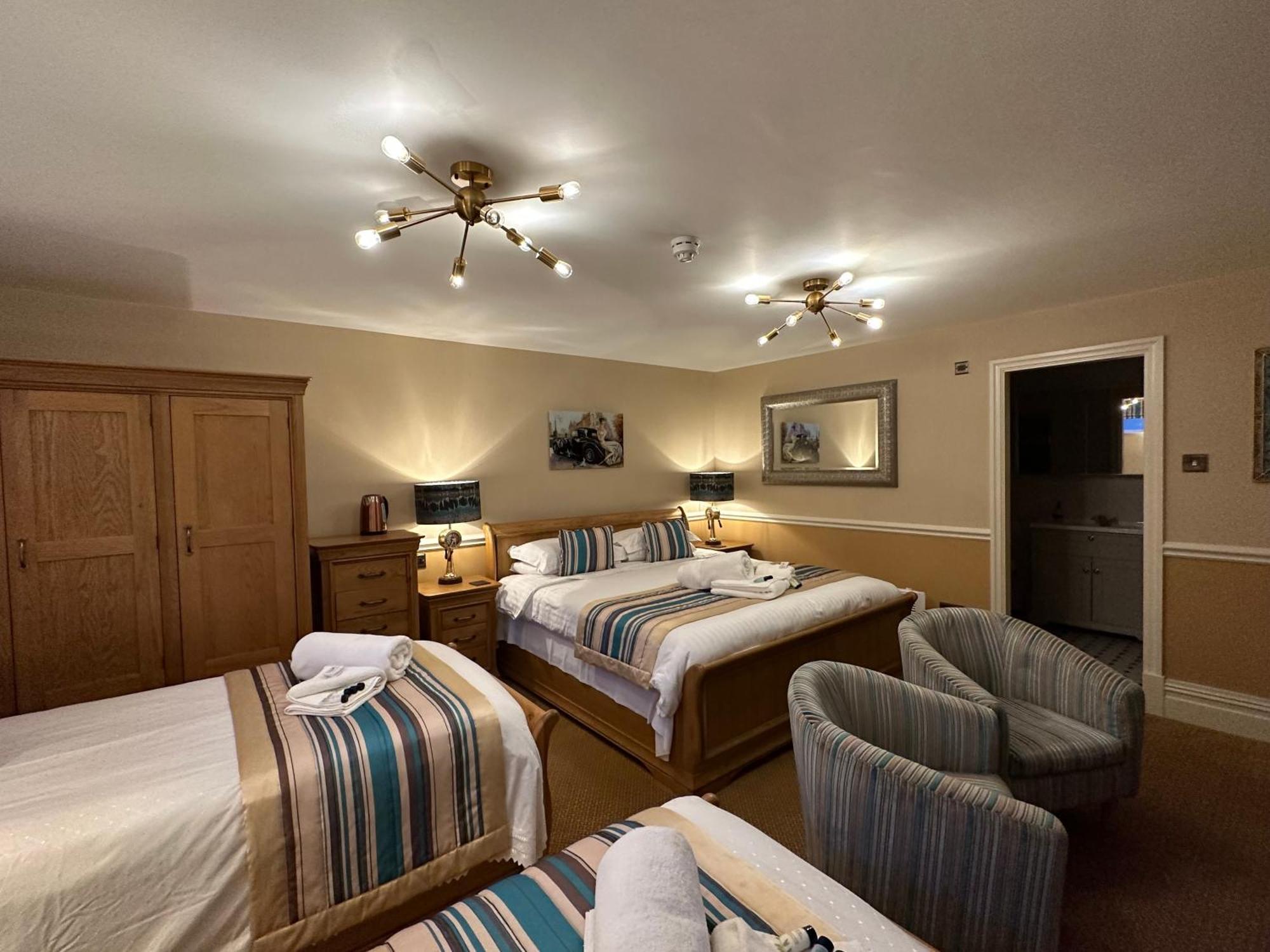 Chester House Guest House Esterno foto A room at the hotel